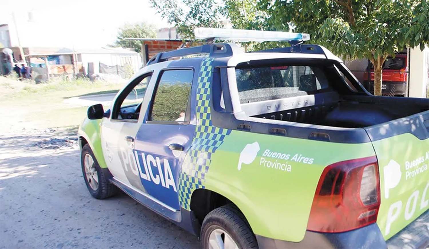 Armados y con violencia, delincuentes asaltaron a una familia de Villa Elisa