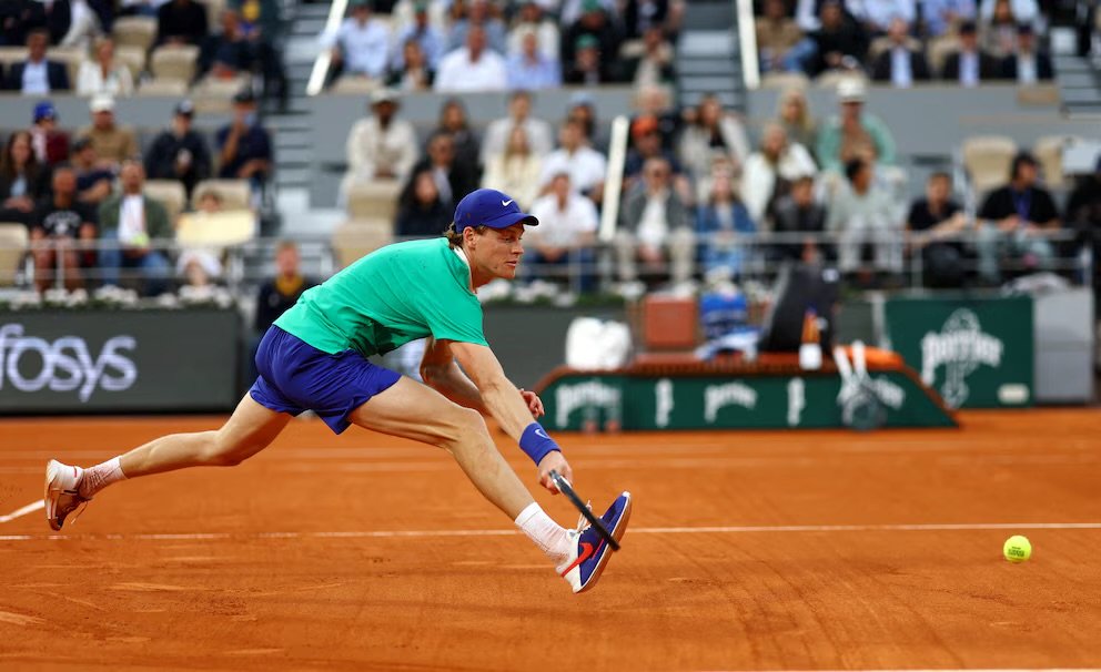 Tenis: Sinner arrasa en París y va por Djokovic en semifinales