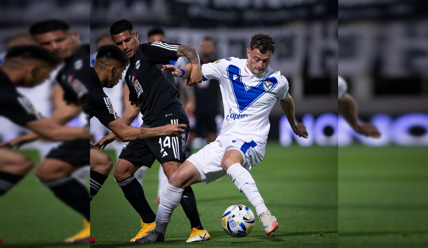 El Vélez de Guillermo se lo empató con diez a Riestra