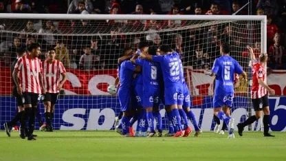 Estudiantes cayó 2-1 ante Universidad de Chile por la Copa Libertadores