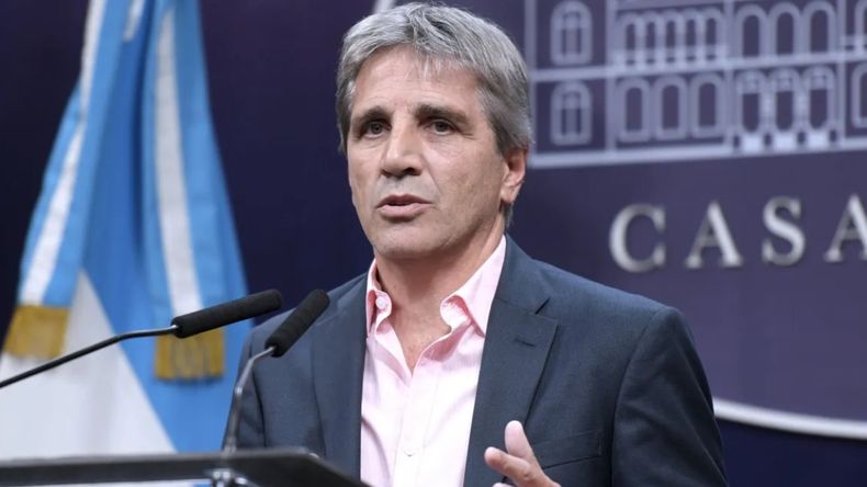El Gobierno levanta el cepo cambiario y el dólar flotará hasta $ 1.400