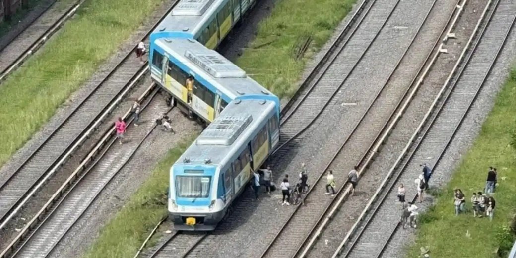 Descartaron falla humana en el descarrilamiento del tren Sarmiento