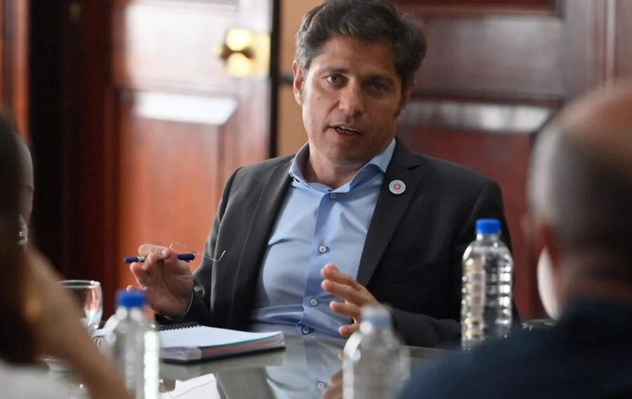 Pese al rechazo y al paro anunciado por la FEB, el gobierno de Kicillof cerró el acuerdo salarial docente