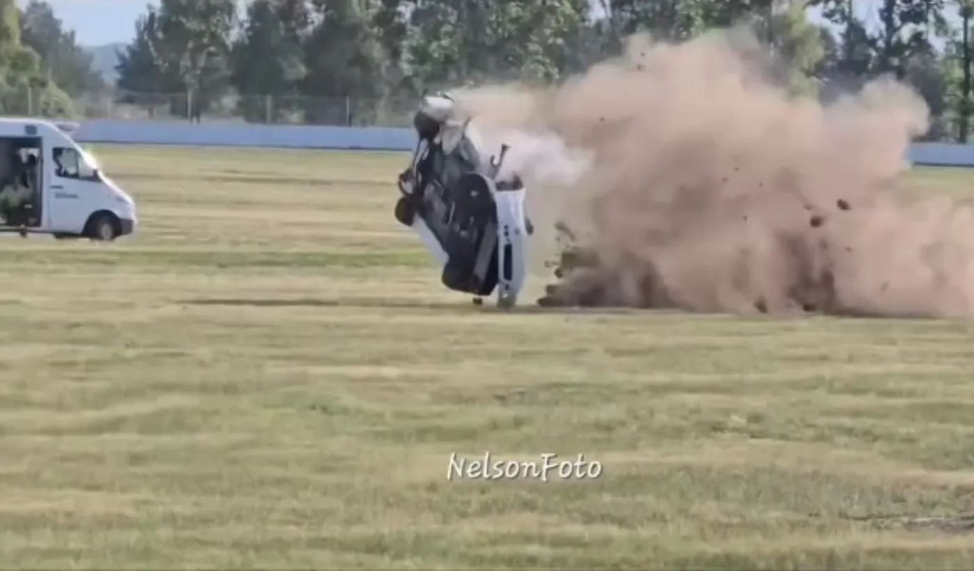 impactante vuelco y milagro en el Autódromo Roberto Mouras de La Plata