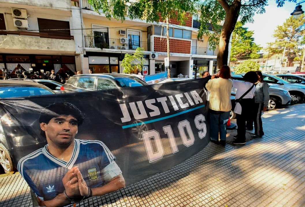 Día clave para la reanudación del juicio por la muerte de Maradona