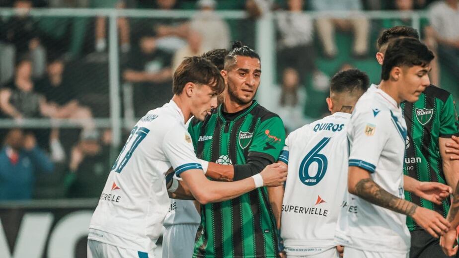 San Martín cayó 2 a 1 ante Vélez, en partido clave por la tabla anual