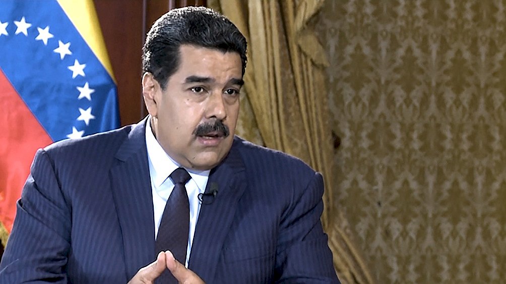  Venezuela suspendió los vuelos con Colombia