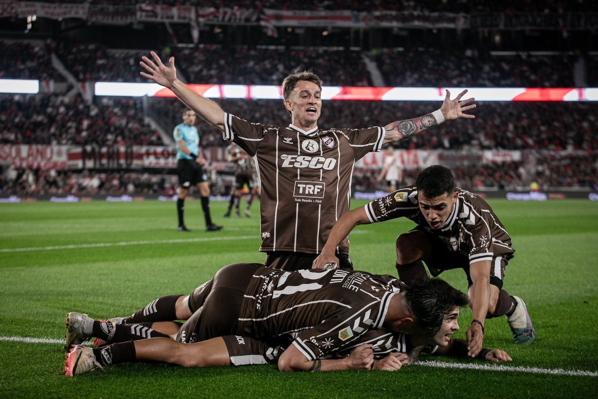  ¡Batacazo Monumental! Platense eliminó a River y se metió en semifinales