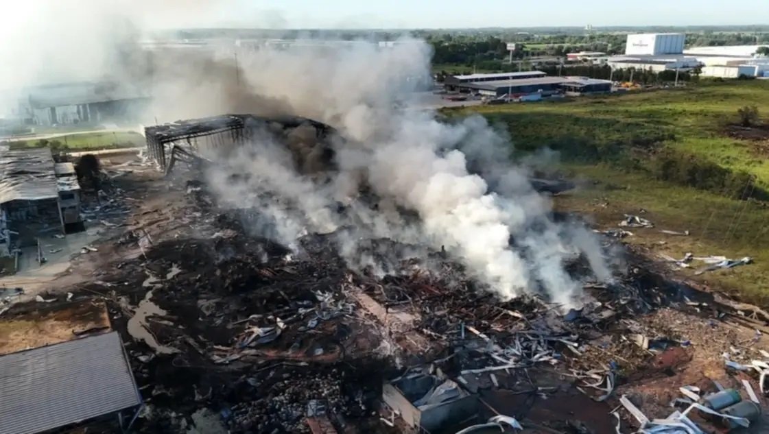 Devastador incendio en Ezeiza: aumenta la tensi&oacute;n