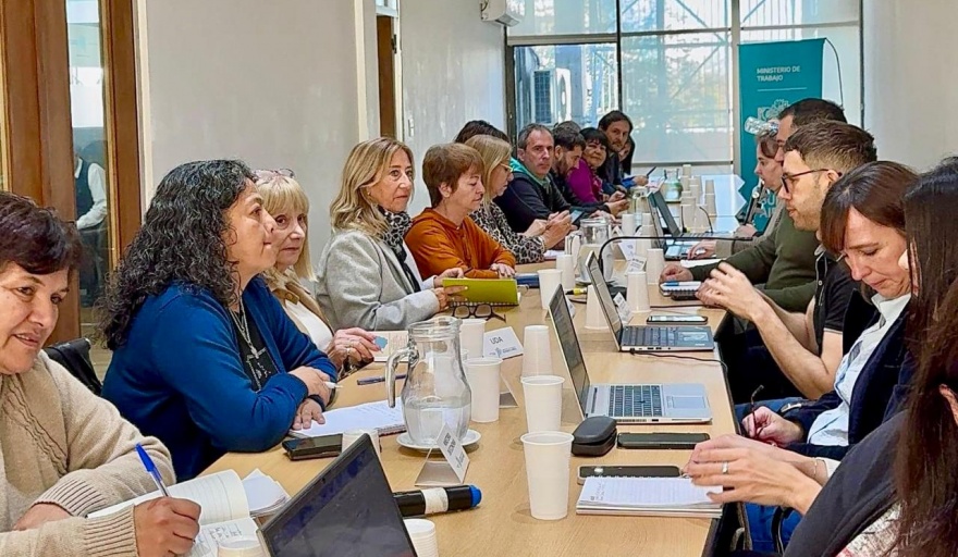 Cortocircuitos en las paritarias bonaerenses tensiona la relación con los gremios
