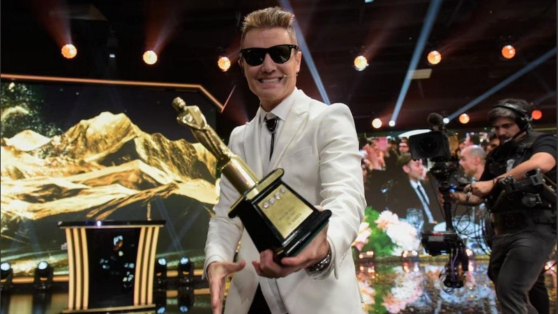 Premios Martín Fierro 2025: Santiago del Moro se llevó el Oro y Mirtha Legrand fue reconocida como Leyenda