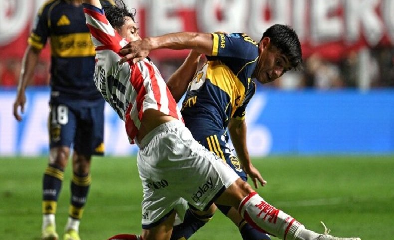 Boca empató en Santa Fe y Úbeda quedó en la cuerda floja