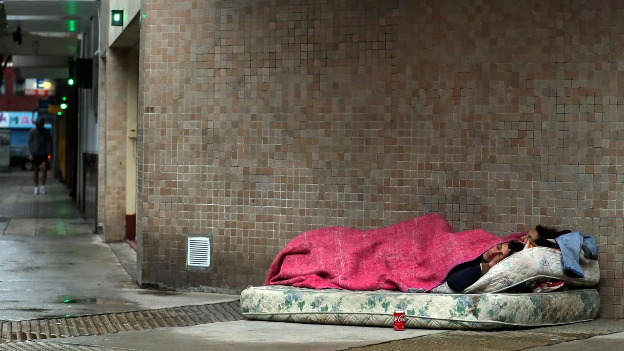 La UCA cuestiona los datos del INDEC y habla de “ficción” en la baja de la pobreza