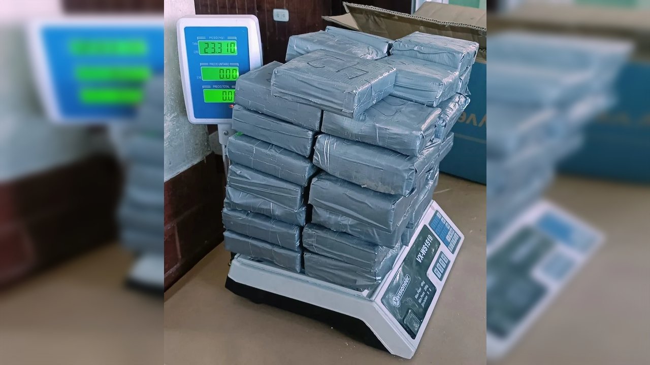 Una familia viajaba con 23 kilos de cocaína que estaban escondidos en los laterales