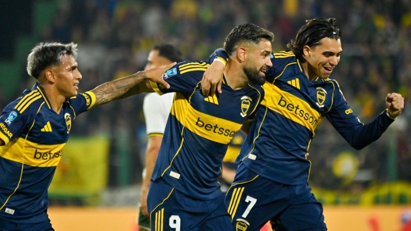 Boca goleó a Defensa y Justicia y se clasificó a octavos de final una fecha antes
