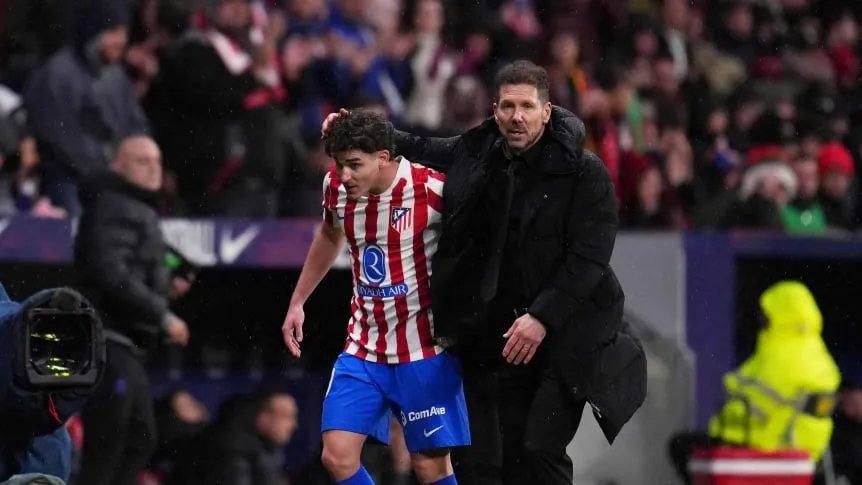 Simeone descartó a Julián Álvarez para el partido por La Liga