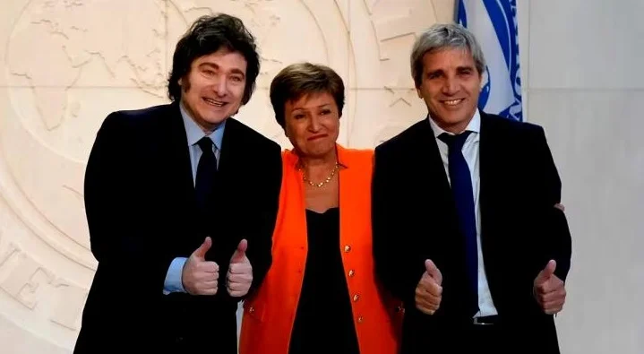 Ganancias, IVA y Monotributo, las subas que pide el FMI a Milei