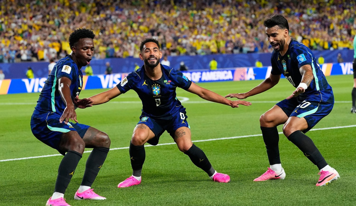 El viernes de Mundial dejó un nuevo clasificado y una goleada de Brasil
