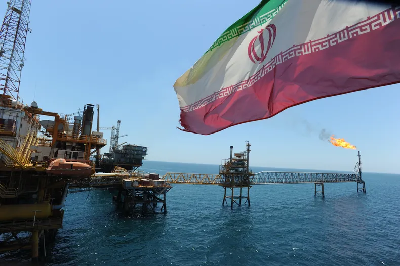 Estados Unidos levantó las sanciones al petróleo de Irán