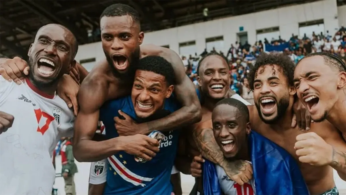 La derrota de Uruguay dejó a Cabo Verde como rival de Argentina en 16avos de final