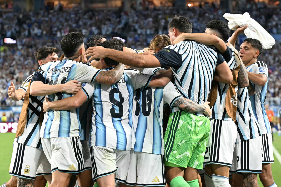 Argentina sufrió hasta el final, pero con un gol de Cuti en el suplementario, venció a Cabo Verde y avanzó a octavos