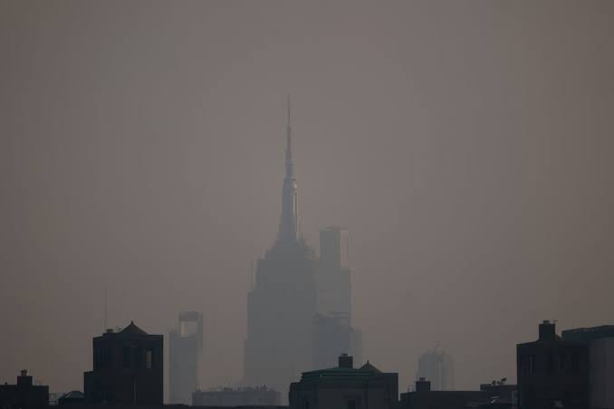 Trump culpó a Canadá por el humo de los incendios forestales que afecta a EE.UU. y amenazó con aumentar los aranceles