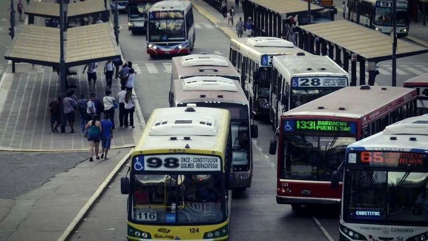 Aumentan los boletos de colectivos, trenes y subte en el AMBA