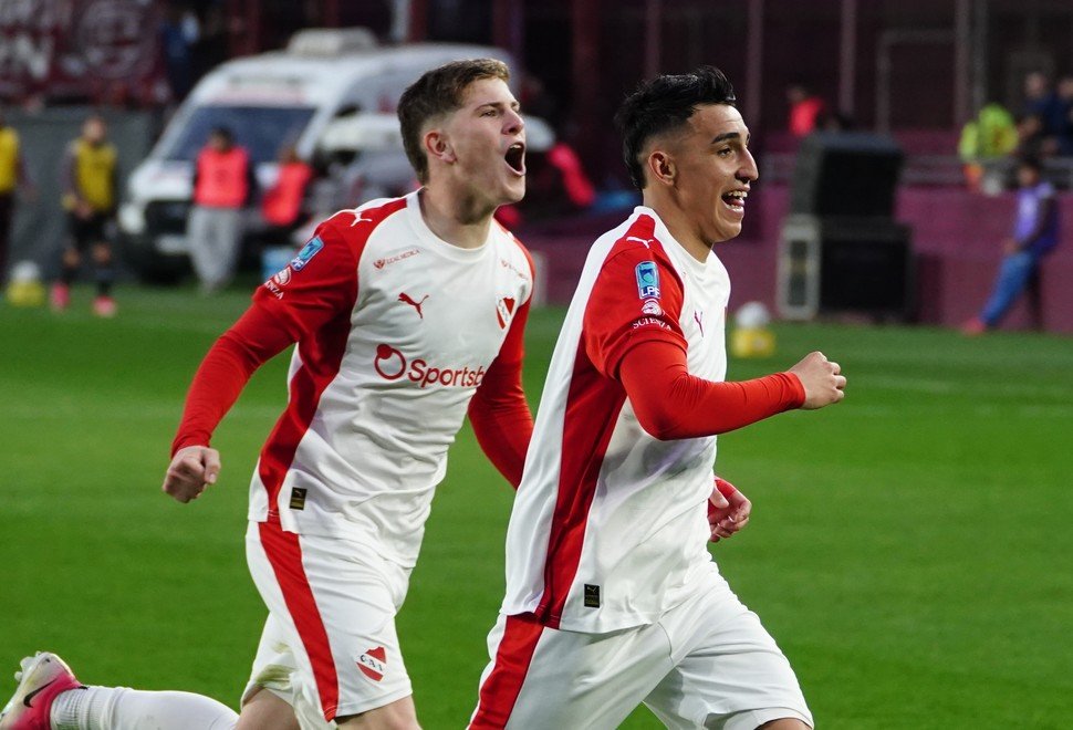 Independiente venció a Lanús y salió de la mala racha