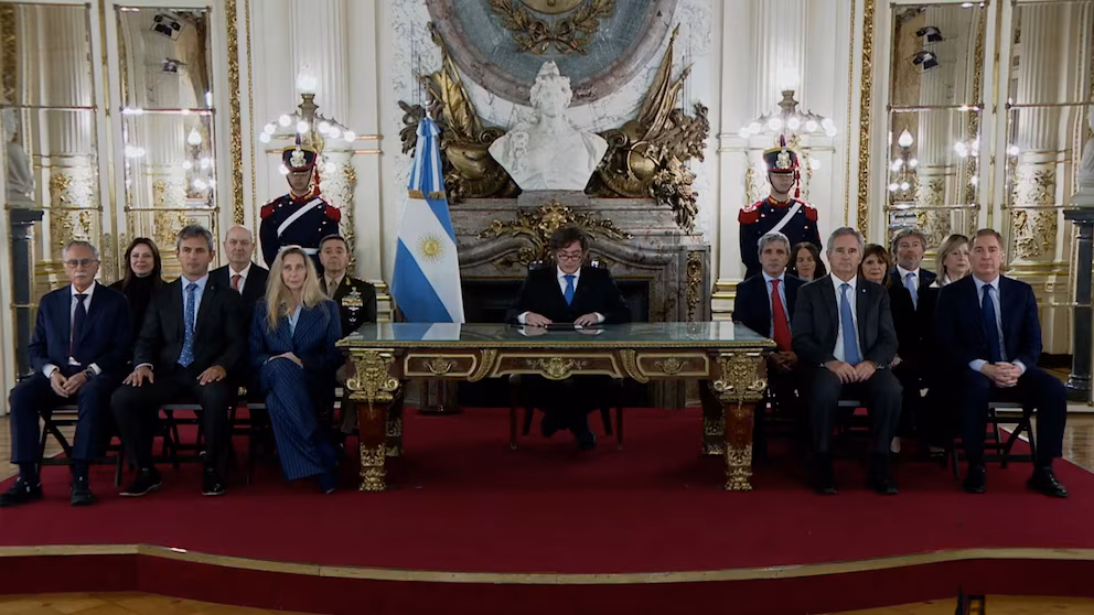 Milei anunció la construcción de una base naval en Tierra del Fuego y sanciones a petroleras que operen en Malvinas