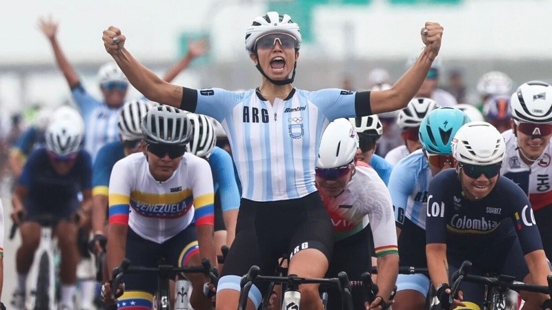 Otra dorada para Argentina en los Suramericanos: la mendocina Julieta Benedetti conquistó la prueba femenina de ciclismo de ruta