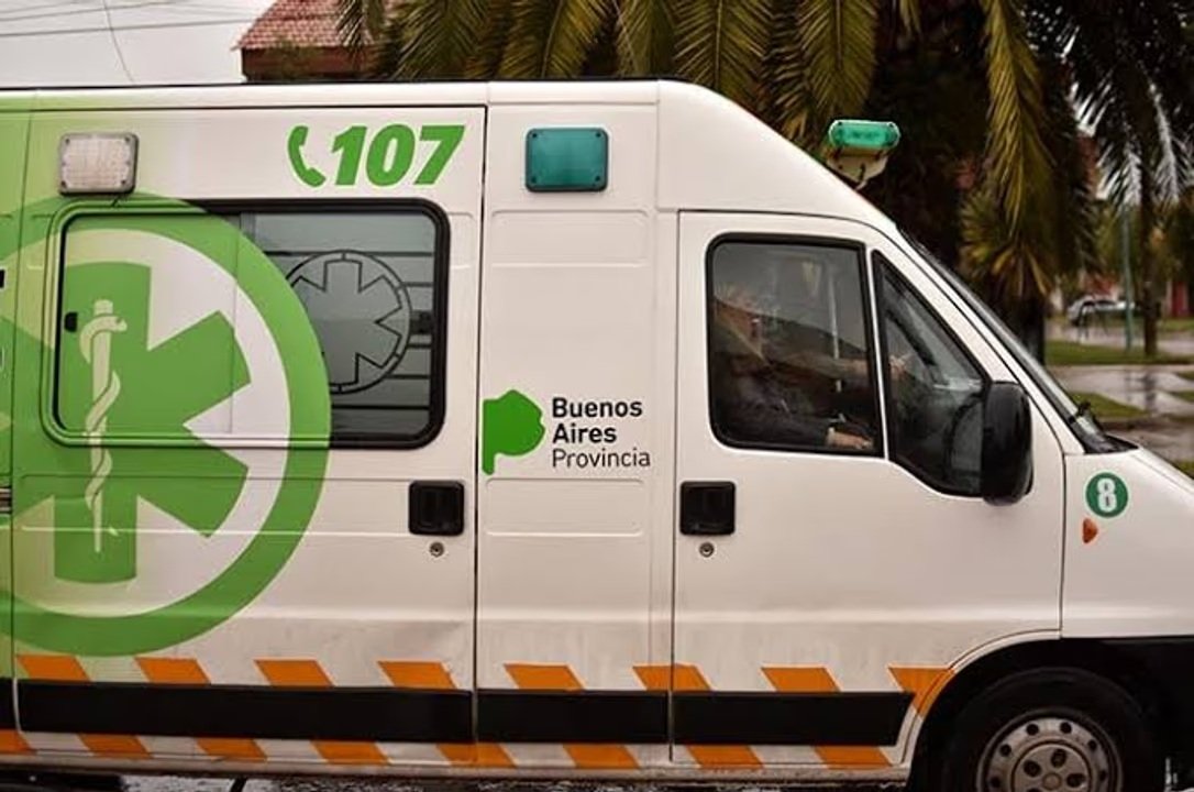 Obrero se electrocutó, cayó y murió