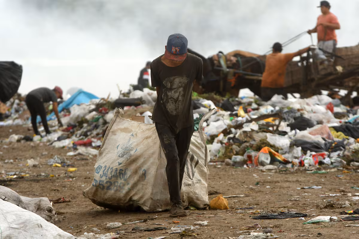 La pobreza volvió a subir: alcanzó al 32,3% y ya afecta a 15,5 millones de argentinos