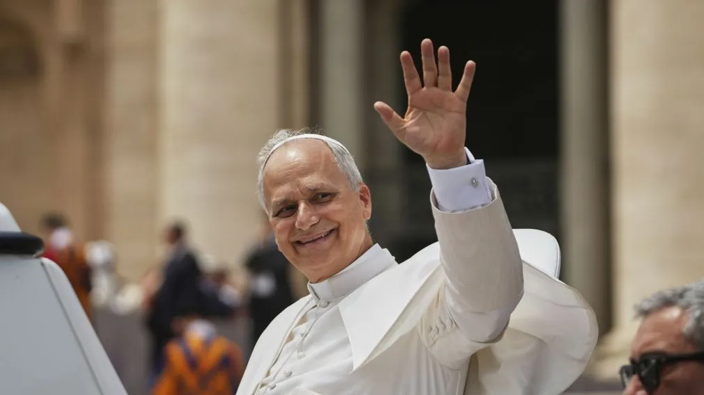 Internaron al Papa León XIV para extirparle un nódulo pulmonar: ¿Cuándo lo operan?