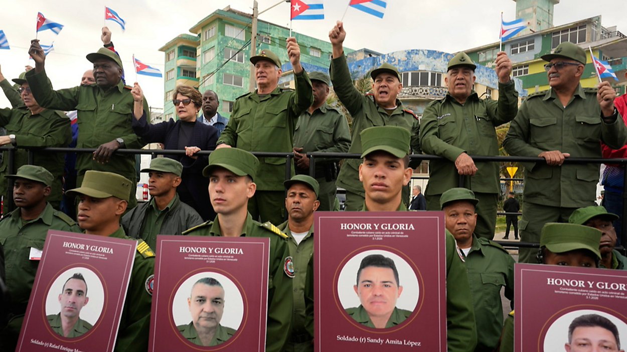 Cubanos marcharon ante la embajada de EE. UU. por la muerte de 32 militares