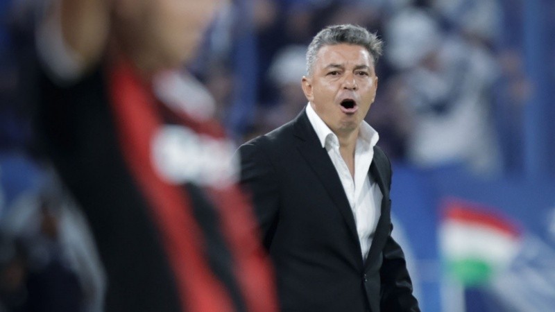 Otra noche para el olvido de River, que perdi&oacute; ante V&eacute;lez y agudiza la crisis de Marcelo Gallardo