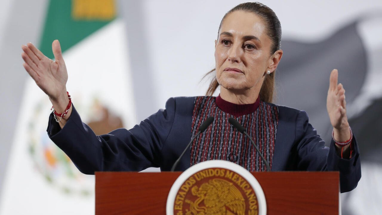 La presidenta de M&eacute;xico garantiz&oacute; &ldquo;reparaci&oacute;n integral&rdquo; a familiares tras accidente de tren