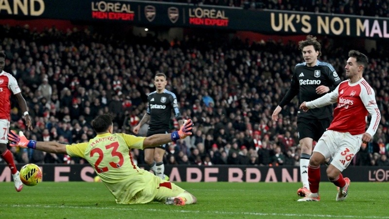 Arsenal cort&oacute; la racha de victorias del Aston Villa del Dibu Mart&iacute;nez, lo gole&oacute; y cerr&oacute; el a&ntilde;o en lo m&aacute;s alto